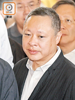 戴耀廷被港大解僱後向校監提出上訴，學者批評他「死撐」。