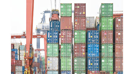 輸美港貨禁用「香港製造」標籤的措施，特朗普給予額外四十五日通知時間。