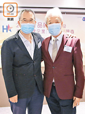黃家和（右）希望政府在推動環保方面可以補貼業界。左為中華廠商聯合會副會長吳清煥。