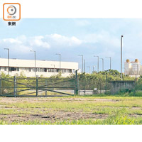 屯門環保園：政府原本擬在屯門環保園內的土地上，興建廢紙廠。（何子輝攝）