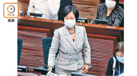 葉劉淑儀以廿三票當選人事編制小組委員會主席。
