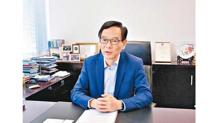 謝偉銓話唔可以任由話劇荼毒青少年及助長粗口文化。