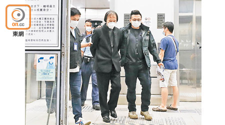 被捕垂頭喪氣：上海仔日前在機場被捕時，顯得垂頭喪氣。