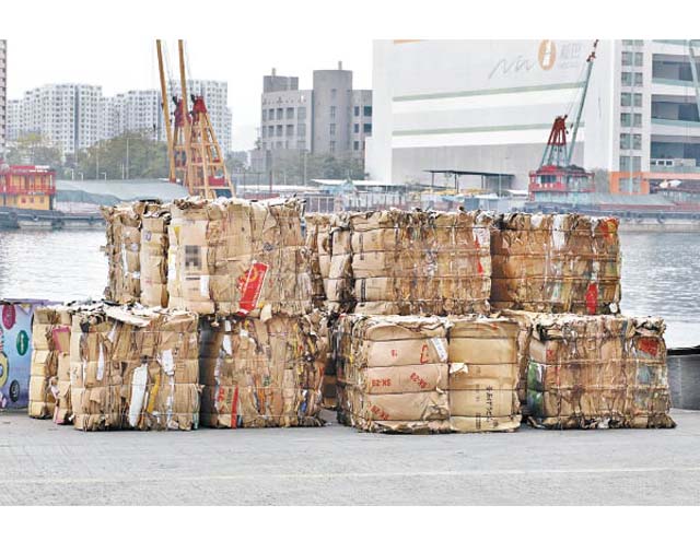 每月4萬噸廢紙圍城 環保災難全民埋單