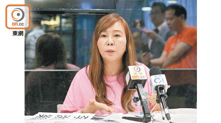 李偲嫣在本月10日把檢測樣本提交政府指定診所。