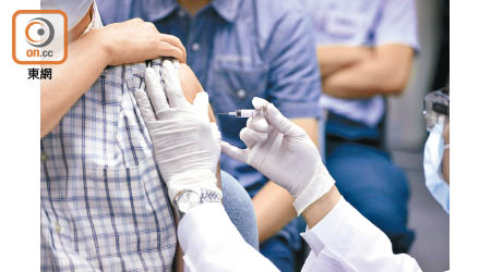 議員建議從事疫情高風險前線人員，應列入新冠疫苗優先接種人員群組。