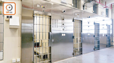 赤柱監獄早前已陸續安裝電鎖系統。