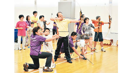 合資格註冊體育教練可申請一筆過補助。