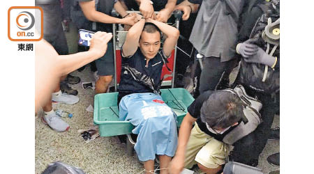 付國豪前年8月在香港機場被示威者禁錮、襲擊和羞辱。