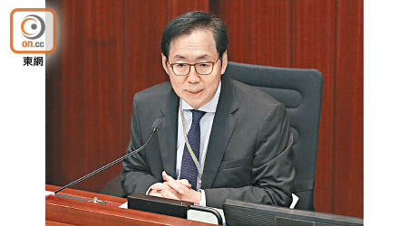 陳健波批評指反對派以前不停重複提問，審議時間梗係好長。