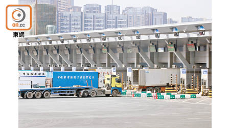 內地再收緊香港跨境貨車及司機入境安排。