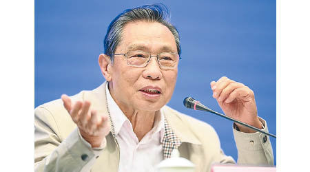 鍾南山呼籲民眾保持警惕，又指即使接種疫苗後仍要注意個人防護。