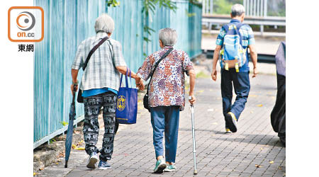 香港人口老化，不少人士會選擇延期年金，及早規劃退休生活。