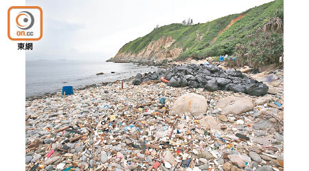 香港海上及近岸石灘垃圾問題嚴重。