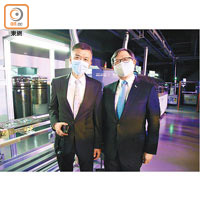 生產力促進局主席林宣武（右）與香港工業總會主席葉中賢（左）大力推動本港再工業化。
