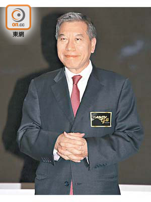李寶安成功帶領無綫轉型後，向董事局提出退休意願。