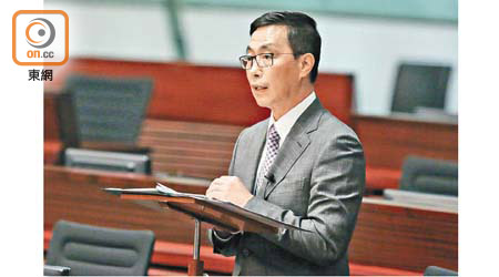 楊潤雄表示，有一宗教師專業失德個案可能涉及取消教師註冊。
