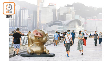 本港與新加坡建立的旅遊氣泡仍未知何時啟動。