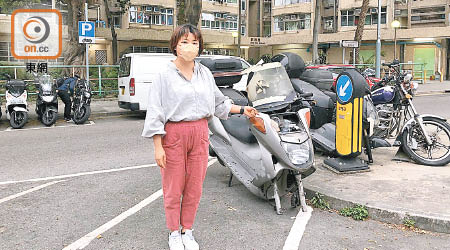 陳蔚嘉認為棄車影響市容，希望當局可清走。
