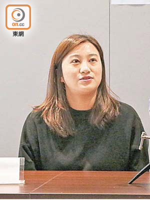 黃文萱辭任區議員，近日需要拆卸街上橫額以及結束辦事處。