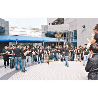 台灣：《台蘋》員工曾於辦公室外示威，抗議壹傳媒罔顧員工權益及福利。