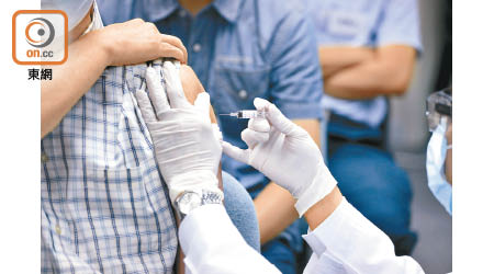 過去一周共有131宗接種新冠疫苗的異常事件報告。