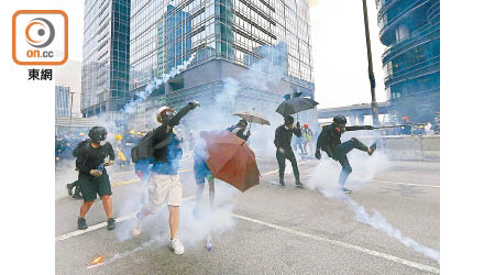 反修例風波期間，黑暴重創香港治安。