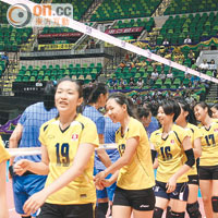 已退役的前中國女排薛明、楊昊同趙蕊蕊加埋幾位現役師妹組隊同港女排（黃衫）友賽一場，最後由國家隊勝出。