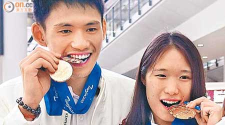 李浩賢（左）與陳浩鈴各得兩面金牌，成為大贏家。