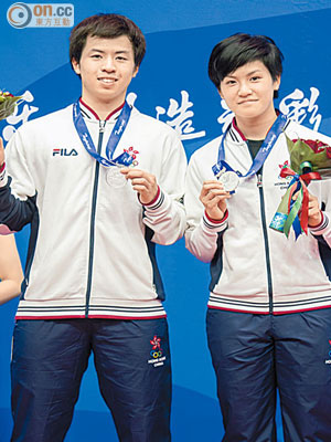 李晉熙（左）與周凱華雖在決賽輸波但表現有晒交代。（相片由香港奧委會提供）