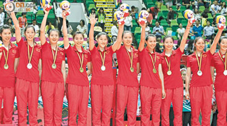 中國女排3戰全勝封后，令到紅館捧場的香港粉絲開心晒！