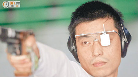 王輝在2005年東亞運，為香港「射」出一面金牌。