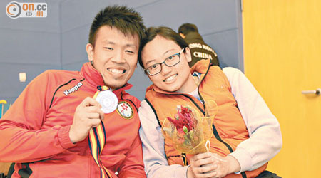 譚湜琛（左）、陳蕊莊（右）