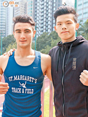 在800米初賽齊齊破紀錄的AJ（左）與劉澤權約定於決賽再鬥過。