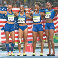 「神奇翻生」嘅美國女子接力隊贏得金牌。