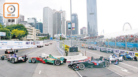 10月在中環上演的Formula E賽事，掀起一股賽車熱。