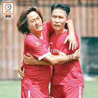 譚兆偉（左）及李福榮仍然「踢得兩咀」。