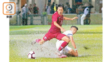 香港0:2中華台北<br>賽前大雨令旺角場幾變水池。